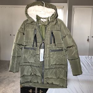 NWT Trendy Down Jacket Faux Fur Lined Hood